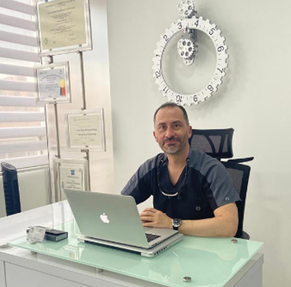 Dr. Juan Andrés Rodríguez Z.